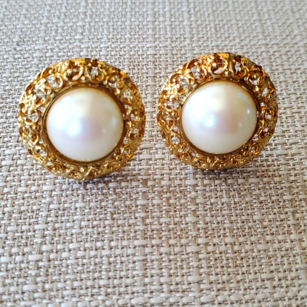 Vintage Ellen Designs Statement Clip On Earrings Gold & Faux Pearl Signed